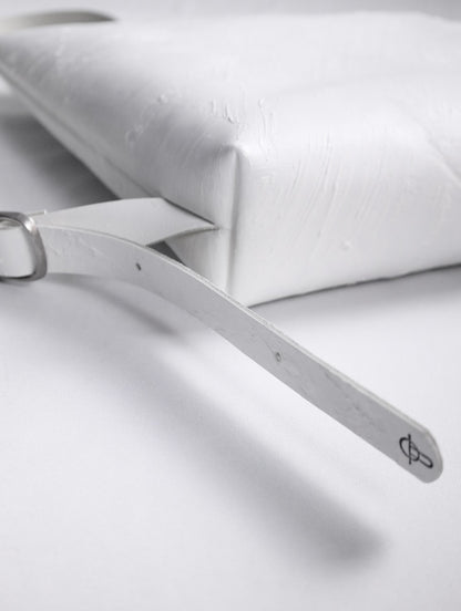 kagari yusuke simple backpack white