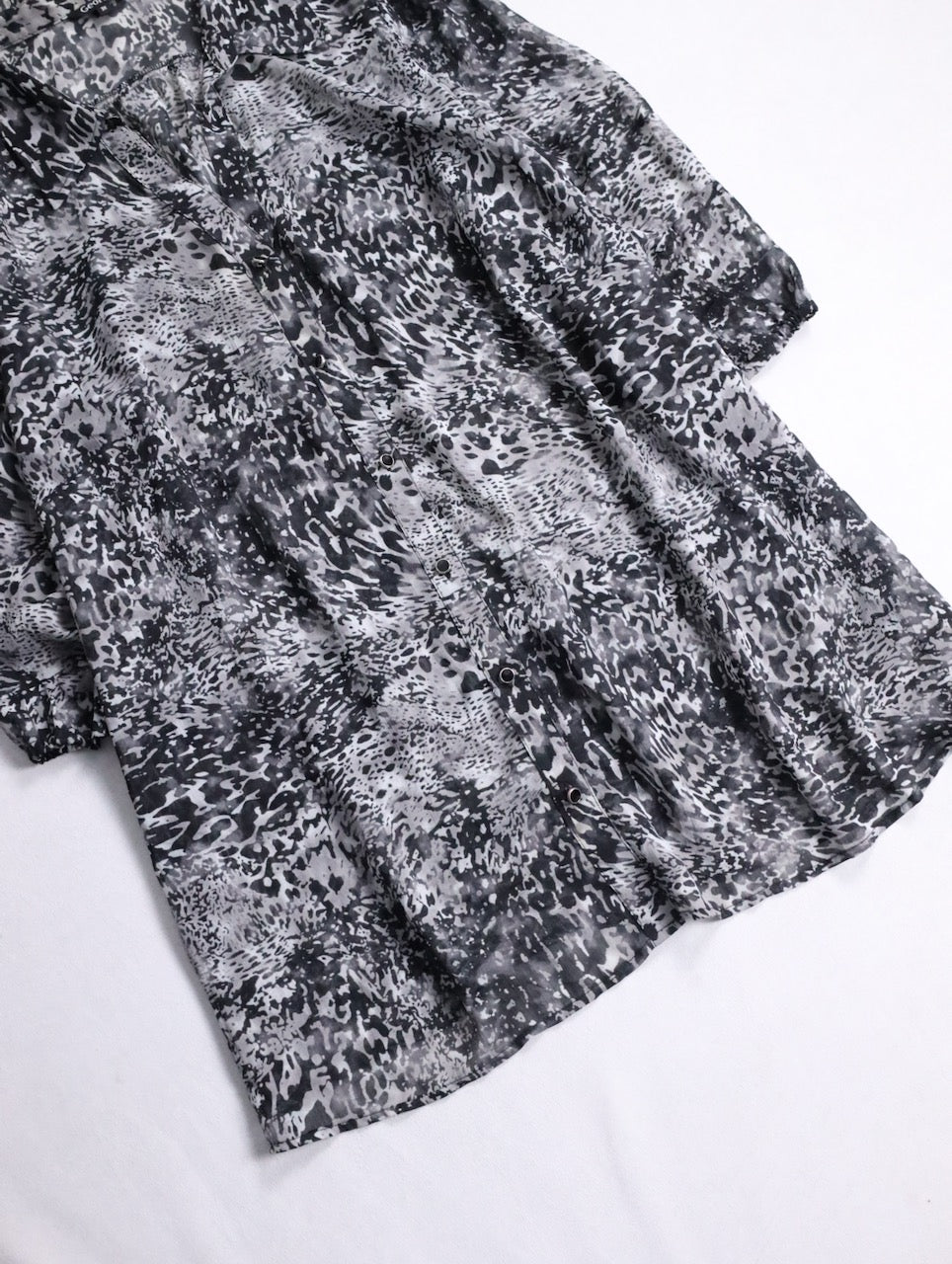 GEORGE all-over pattern s/s sheer shirt black-gray-white