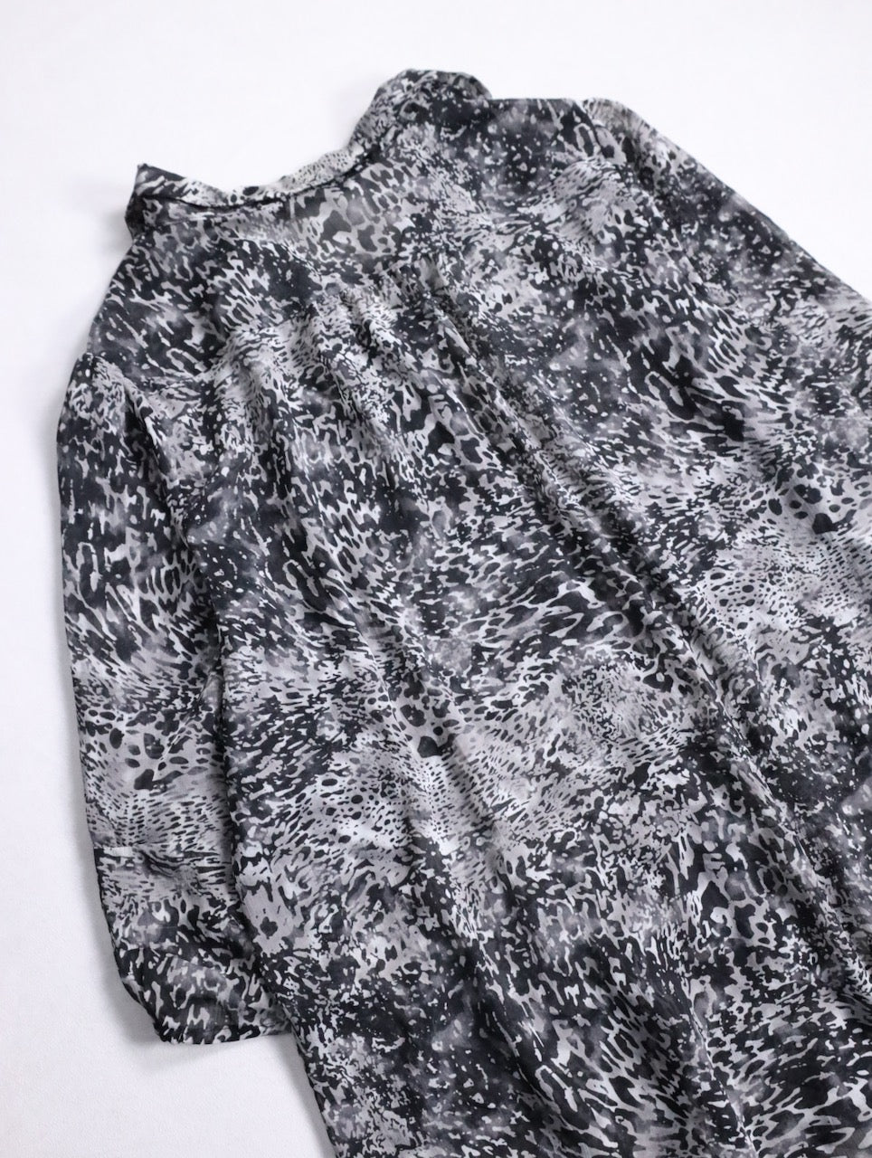 GEORGE all-over pattern s/s sheer shirt black-gray-white