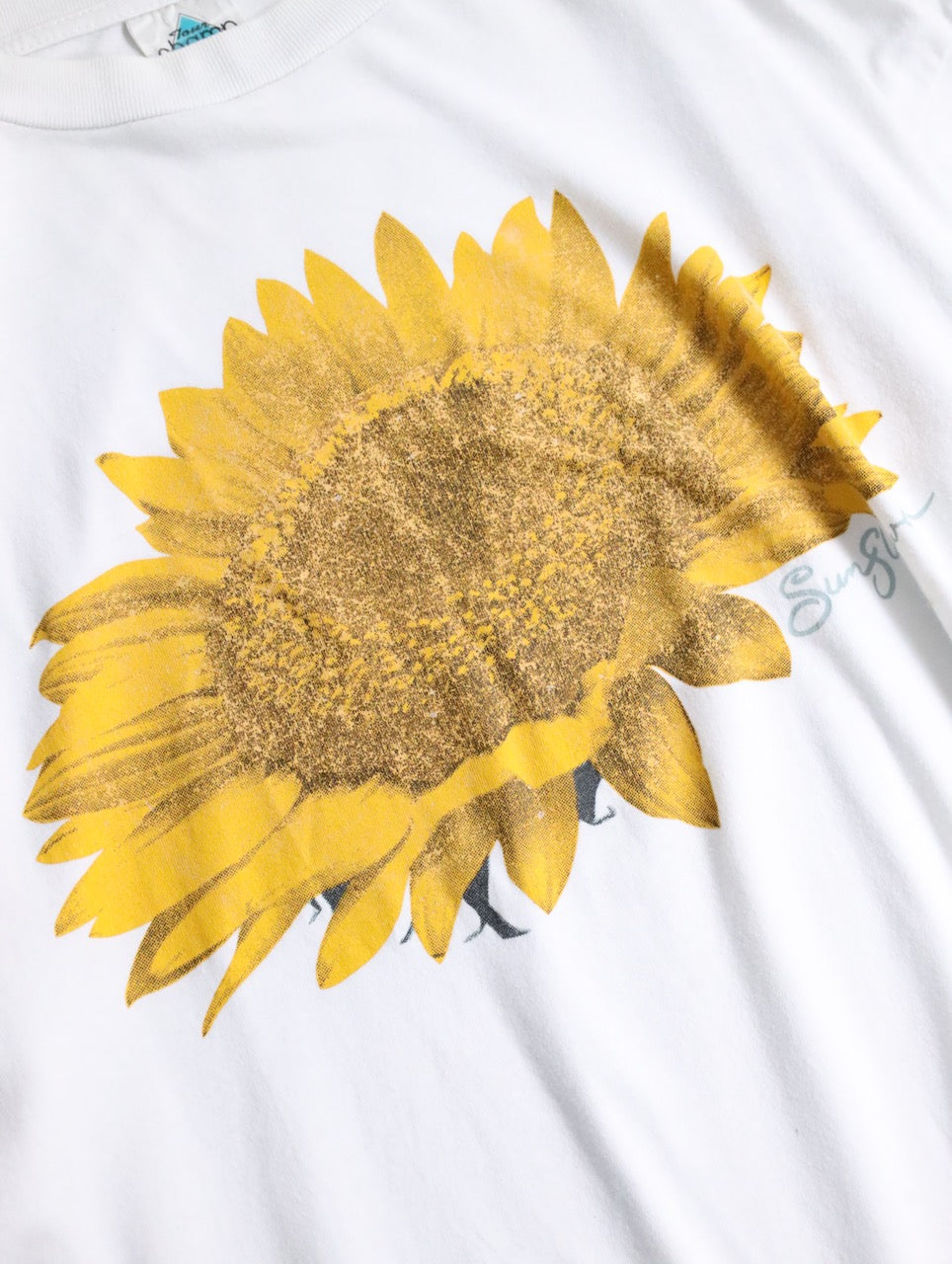 00s sunflower print tee white