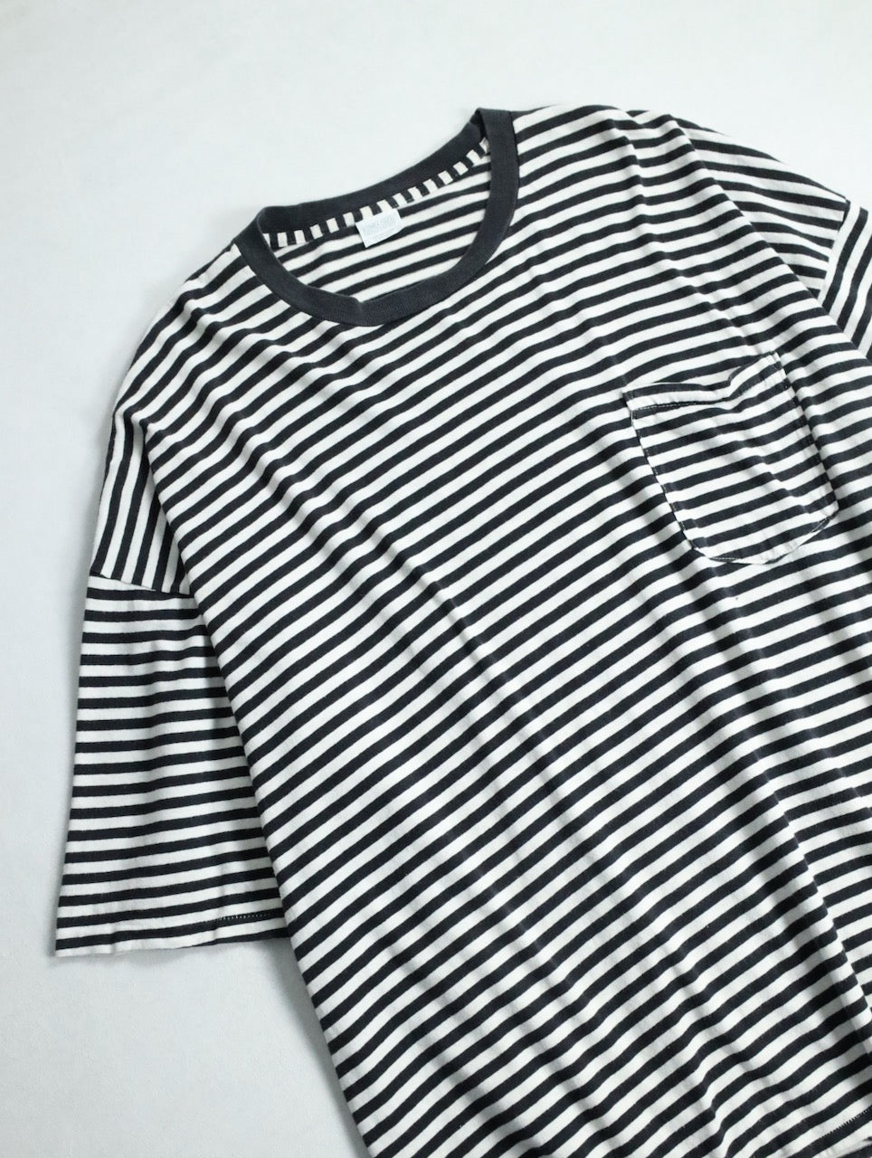 KING SIZE striped one pocket  tee white-black