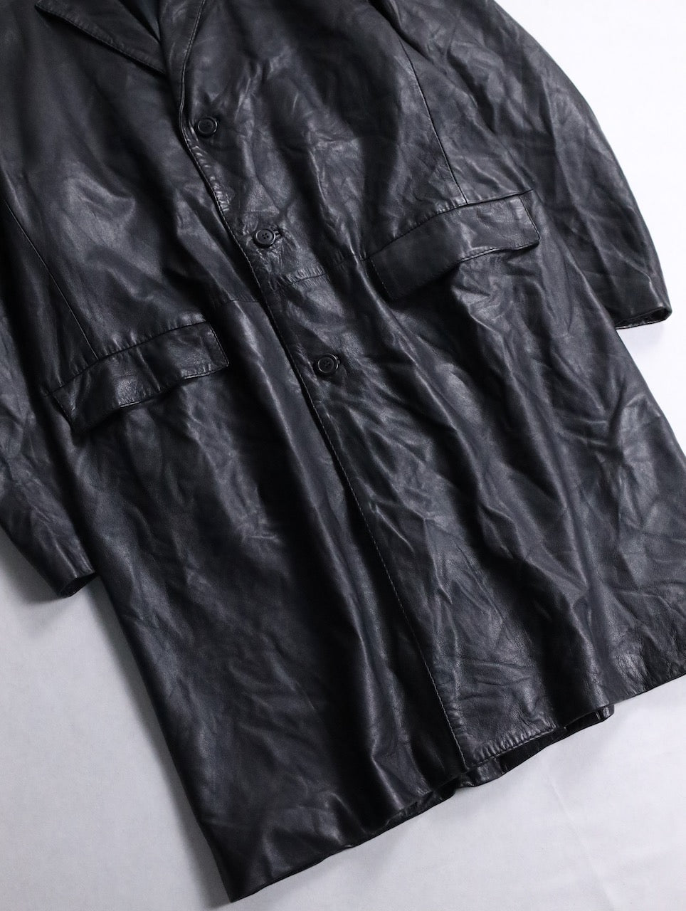middle length lether coat black