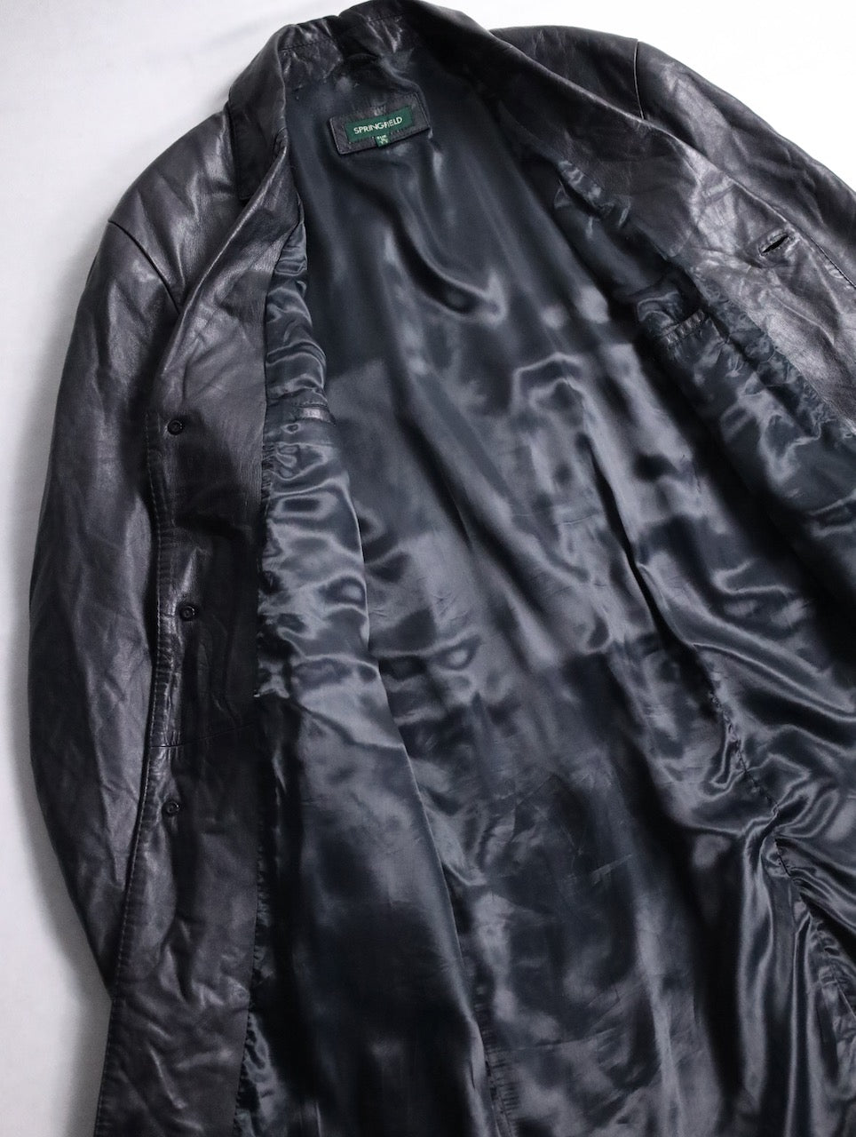 middle length lether coat black
