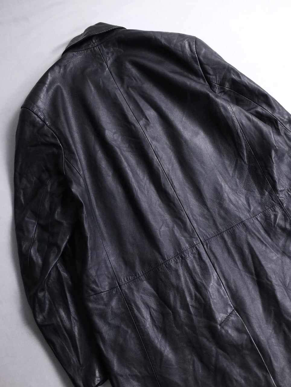 middle length lether coat black