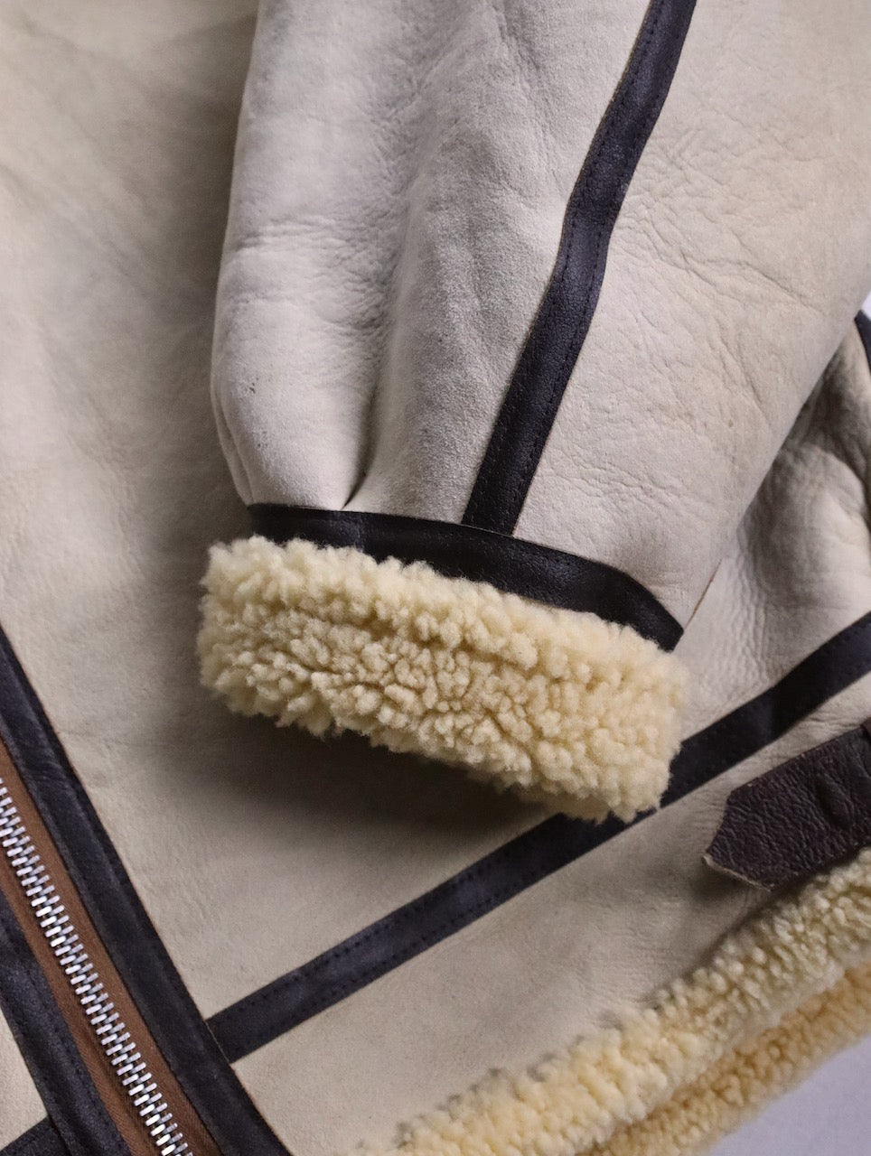 AVIREX TYPE B-3 sheep skin jacket lightbeige