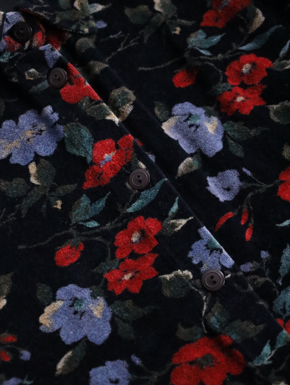 90s flower pile shirt multi