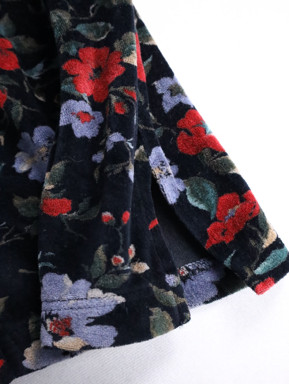 90s flower pile shirt multi