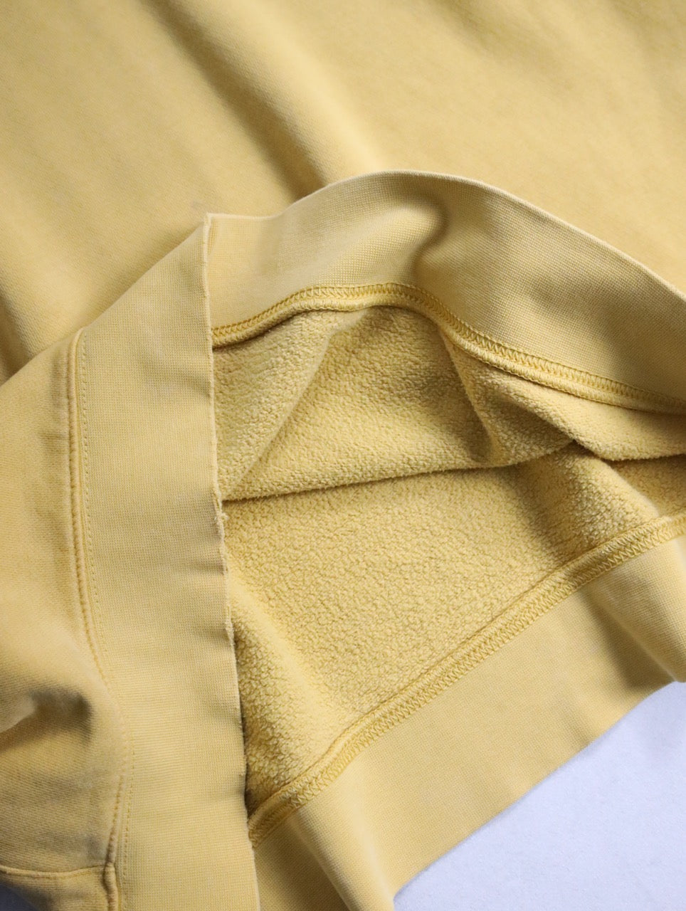 90-00s NIKE 2tone fade sweatshirt mustard-navy