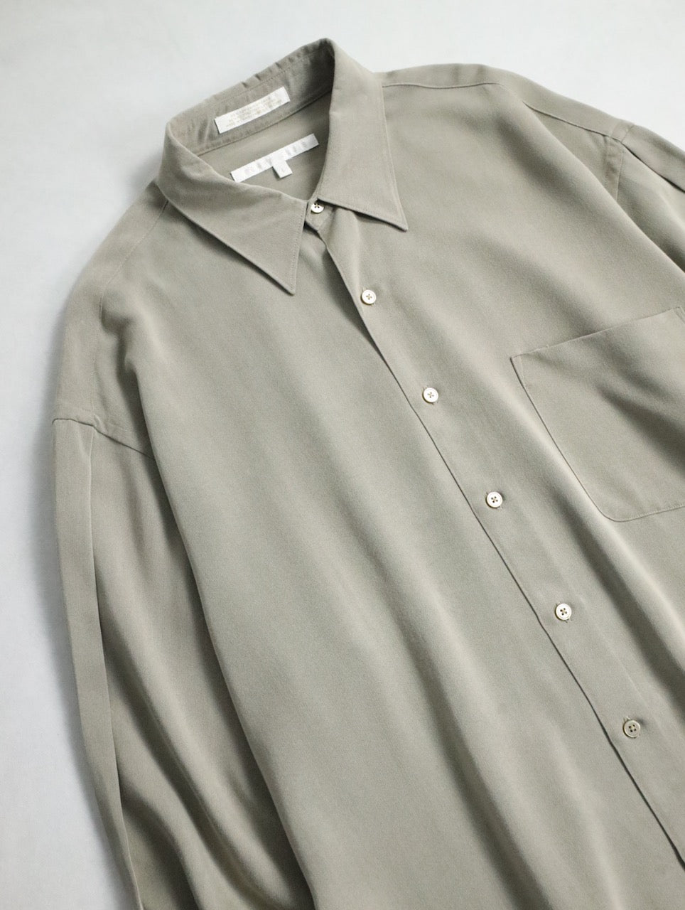 Perry Ells rayon poly shirt greige
