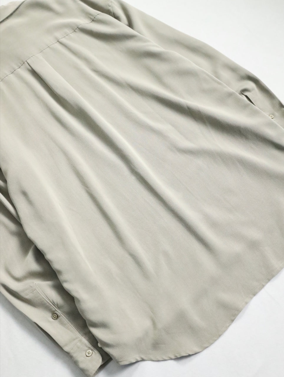Perry Ells rayon poly shirt greige
