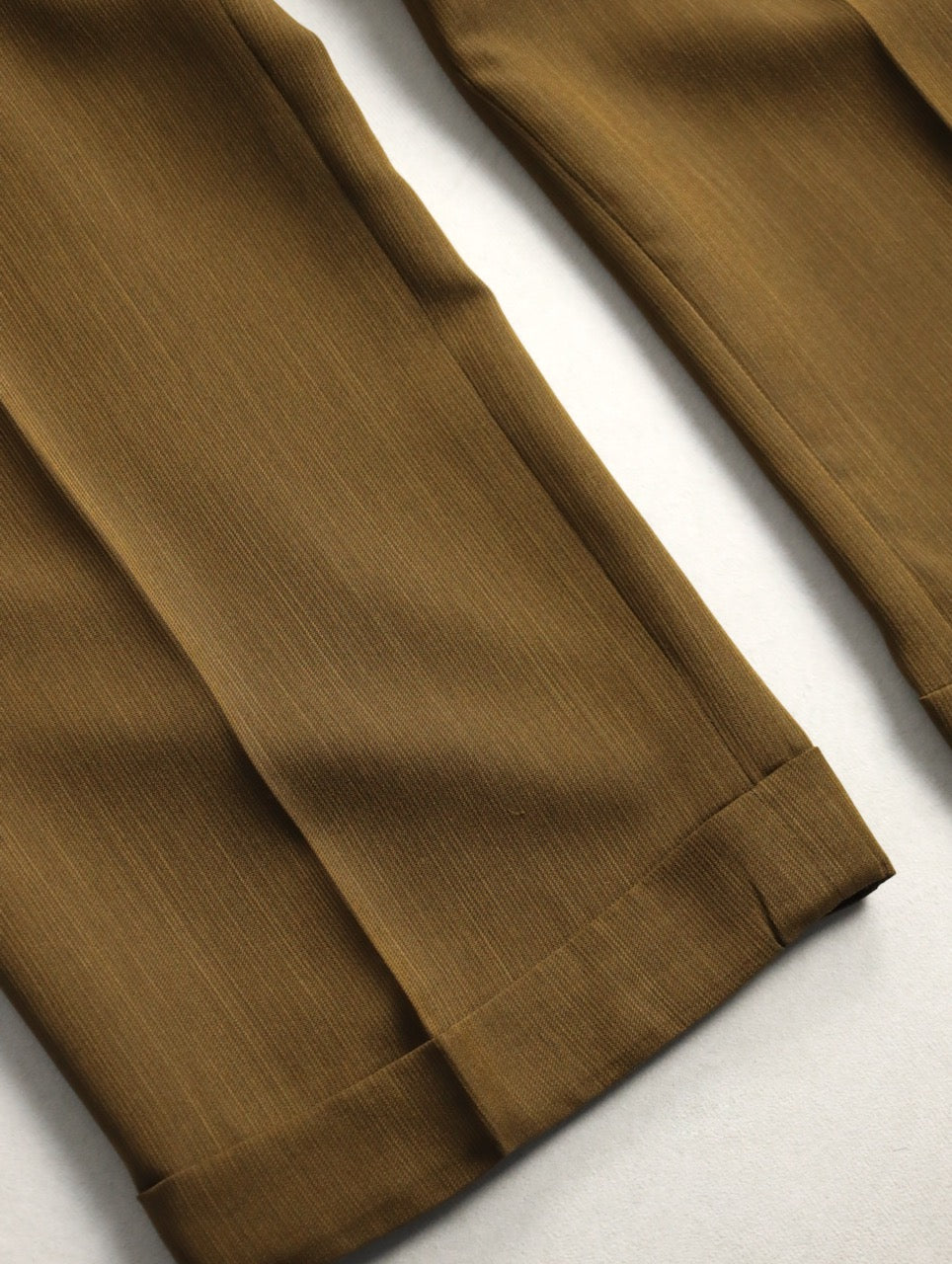 90s 3tuck slacks brown