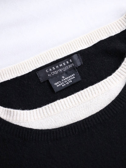 100% cashmere layered like knit sweater black-white