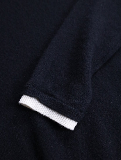 100% cashmere layered like knit sweater black-white