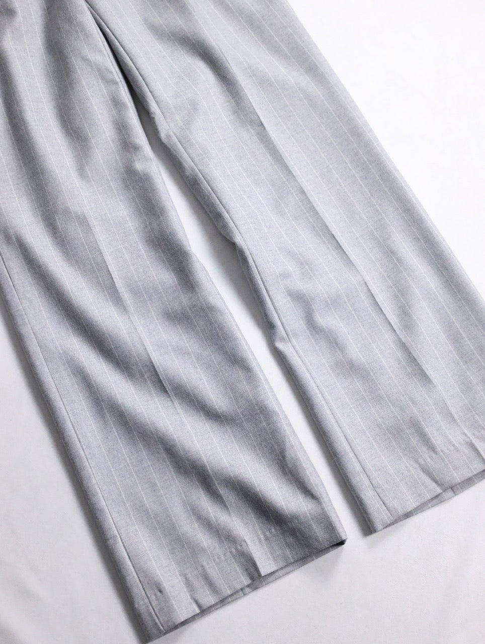 banana republic stripe notuck slacks lightgray-white