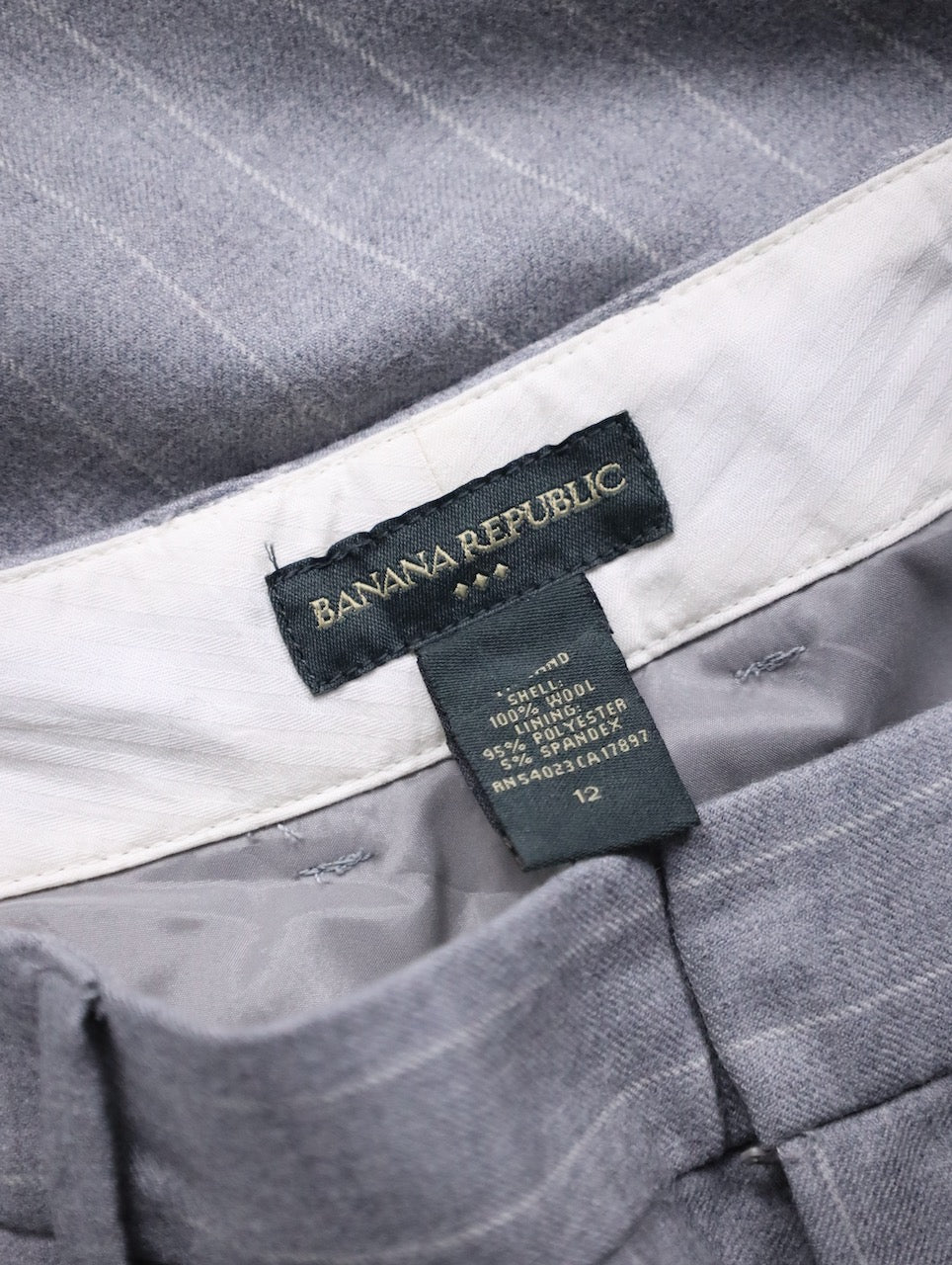 banana republic stripe notuck slacks lightgray-white