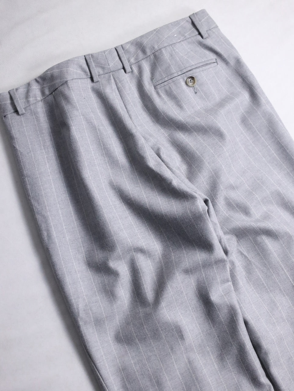 banana republic stripe notuck slacks lightgray-white