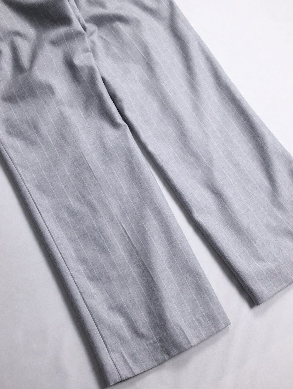 banana republic stripe notuck slacks lightgray-white