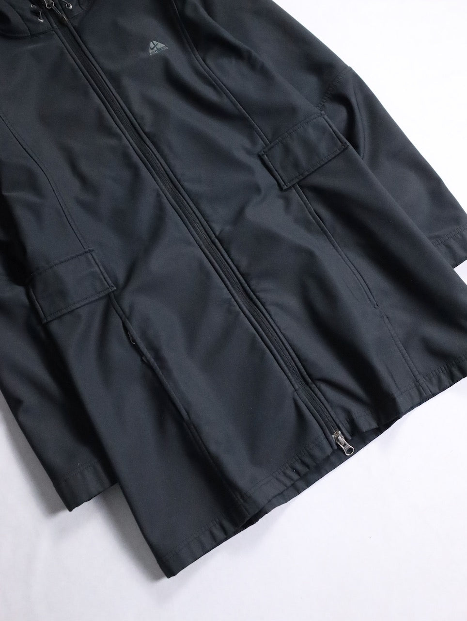 NIKE ACG hooded jacket black