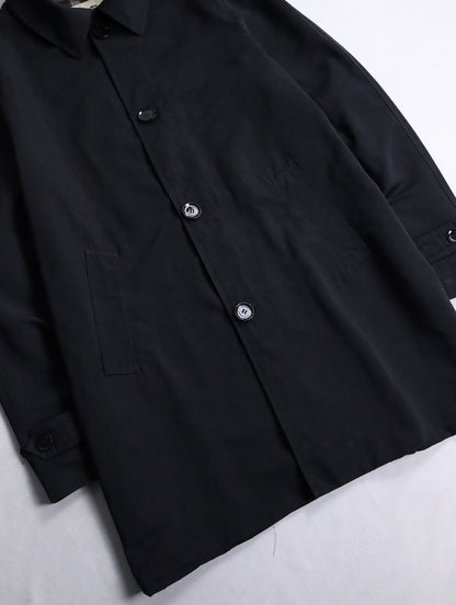 Burberry nylon half coat black