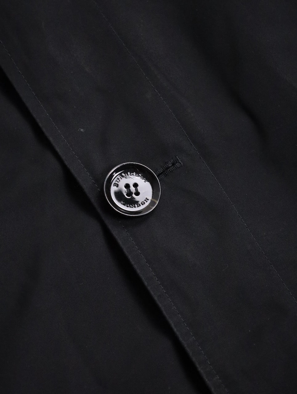 Burberry nylon half coat black