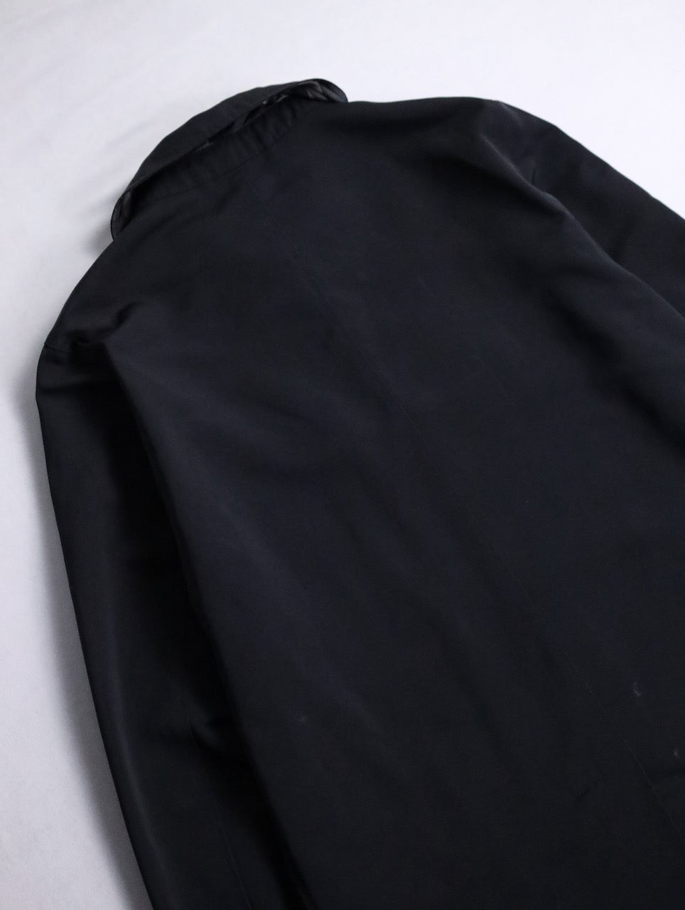 Burberry nylon half coat black
