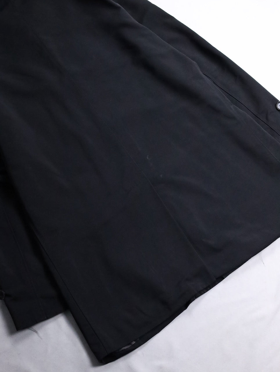 Burberry nylon half coat black