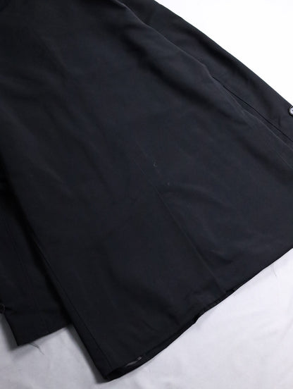 Burberry nylon half coat black