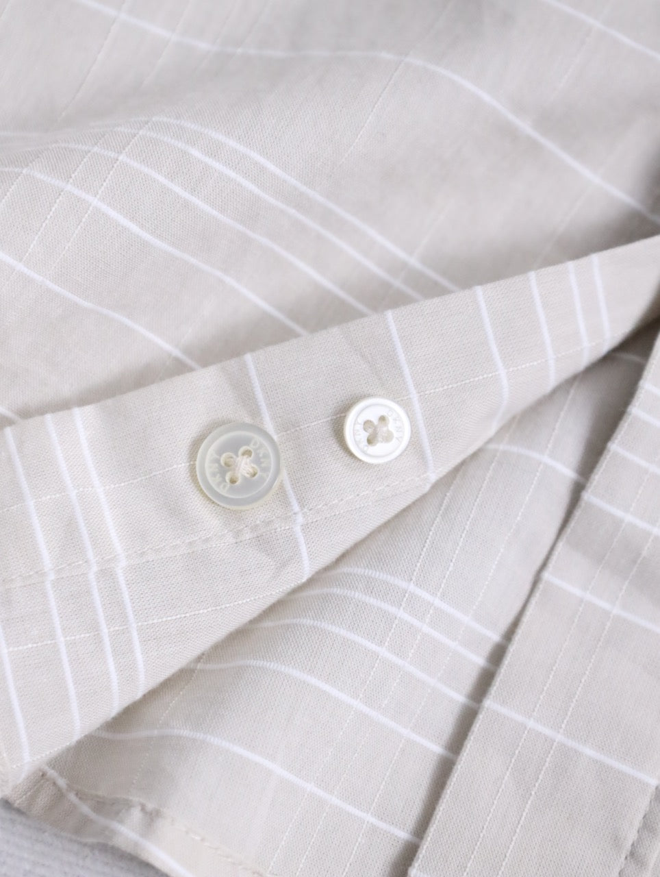 DKNY unusual plaid pattern flyfront shirt lightbeige