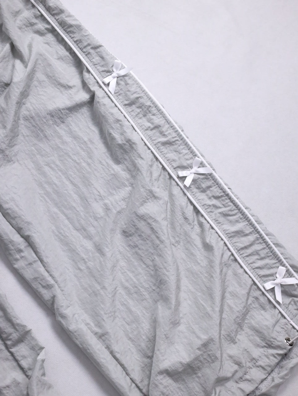 ribbon design wrinkle nylon easy pants lightgray-white