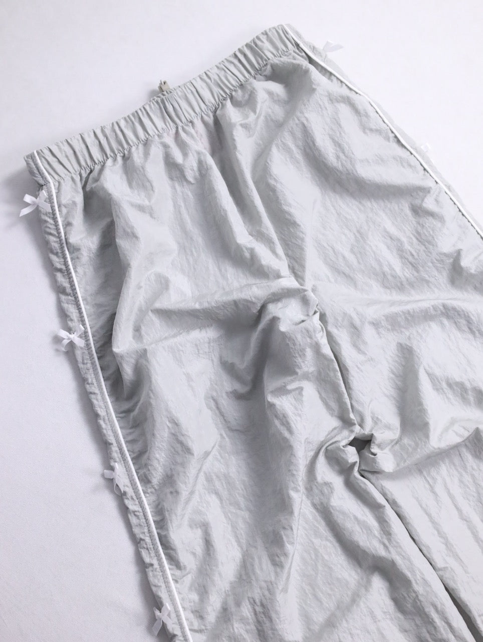 ribbon design wrinkle nylon easy pants lightgray-white