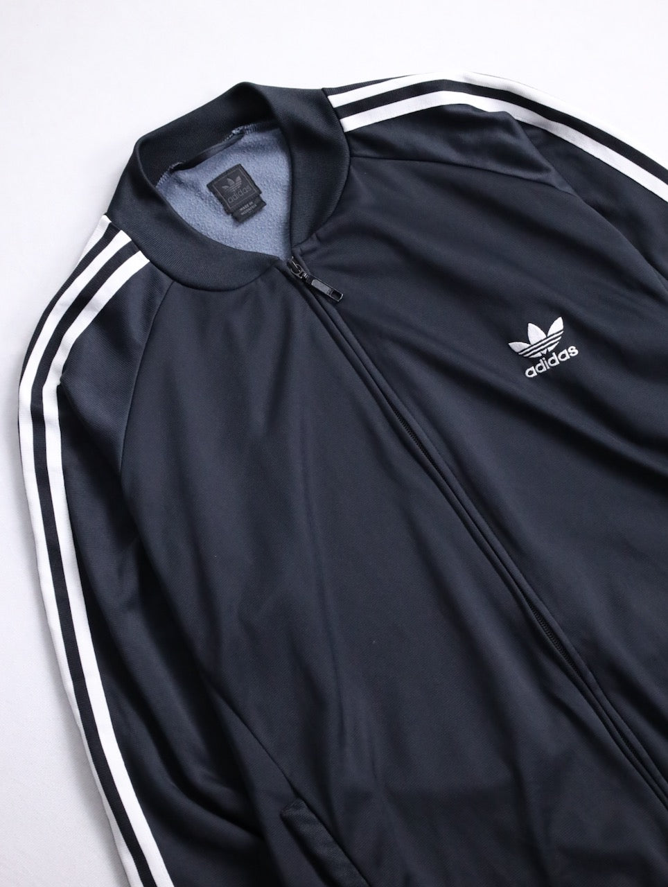 00s ADIDAS jog top black-white