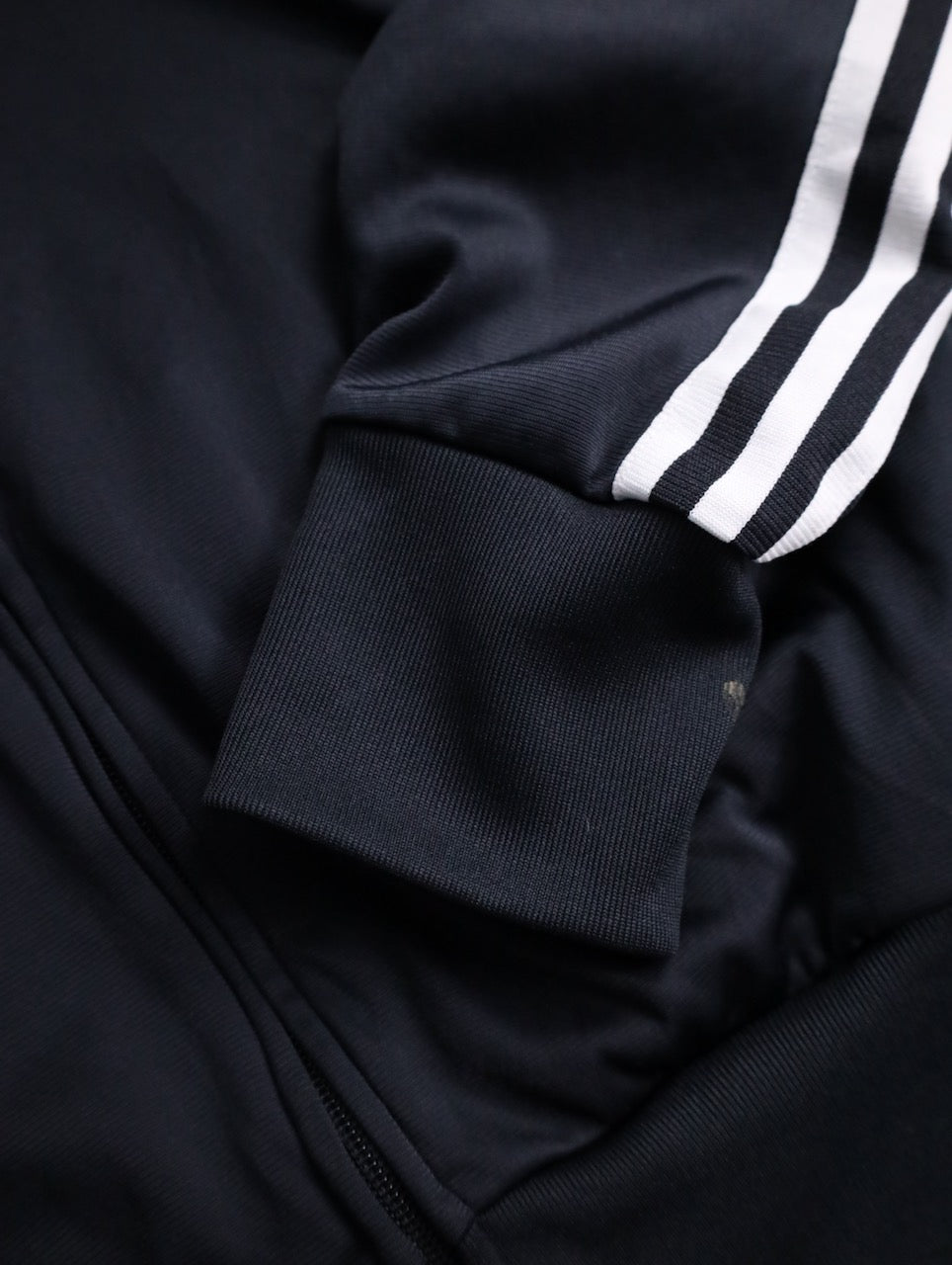 00s ADIDAS jog top black-white