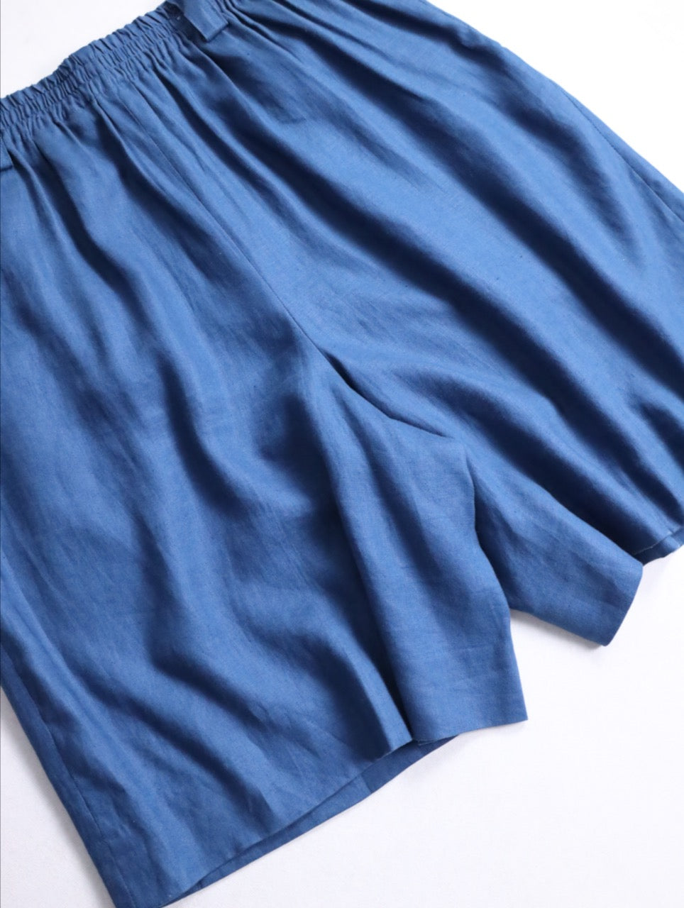 2tuck linen shots navy