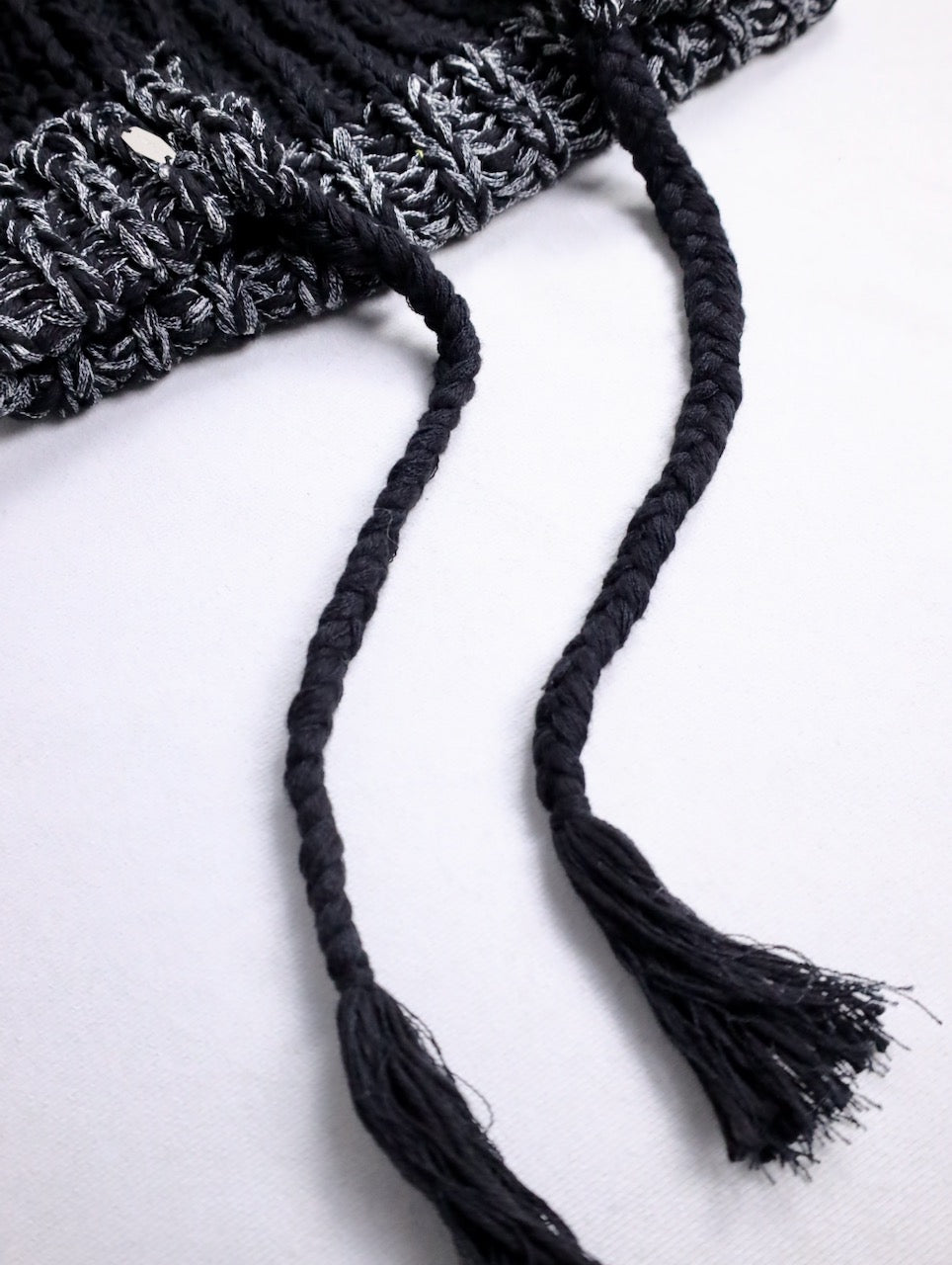 2tone knit cap black-white