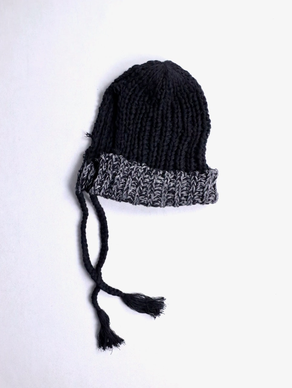 2tone knit cap black-white