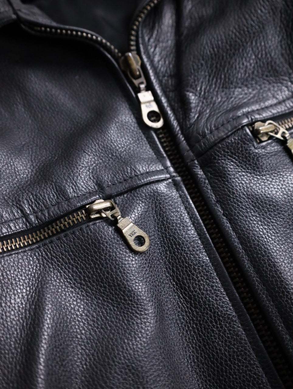 80-90's leather bomber jacket black