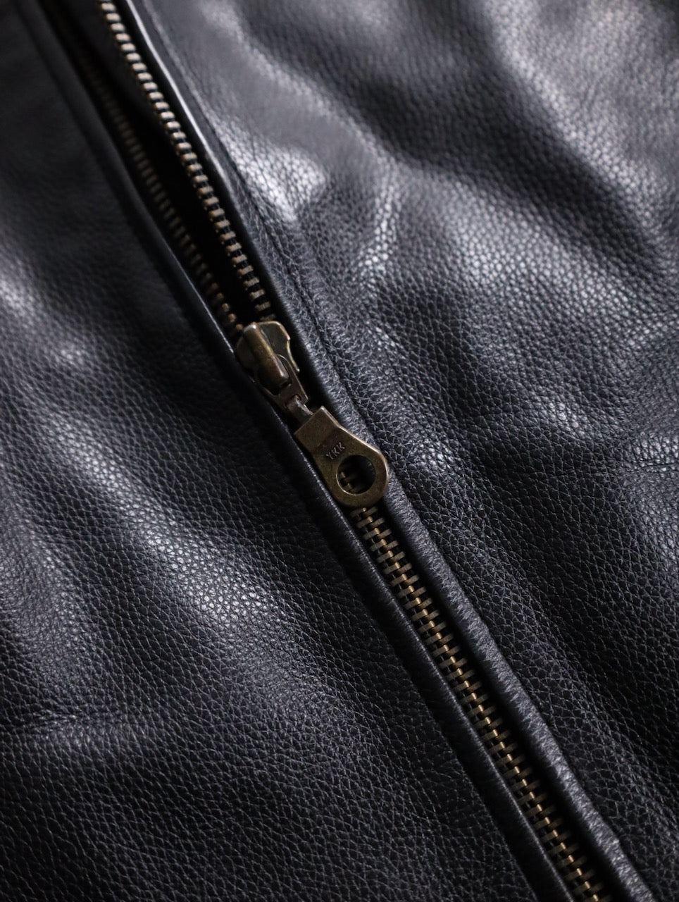 80-90's leather bomber jacket black