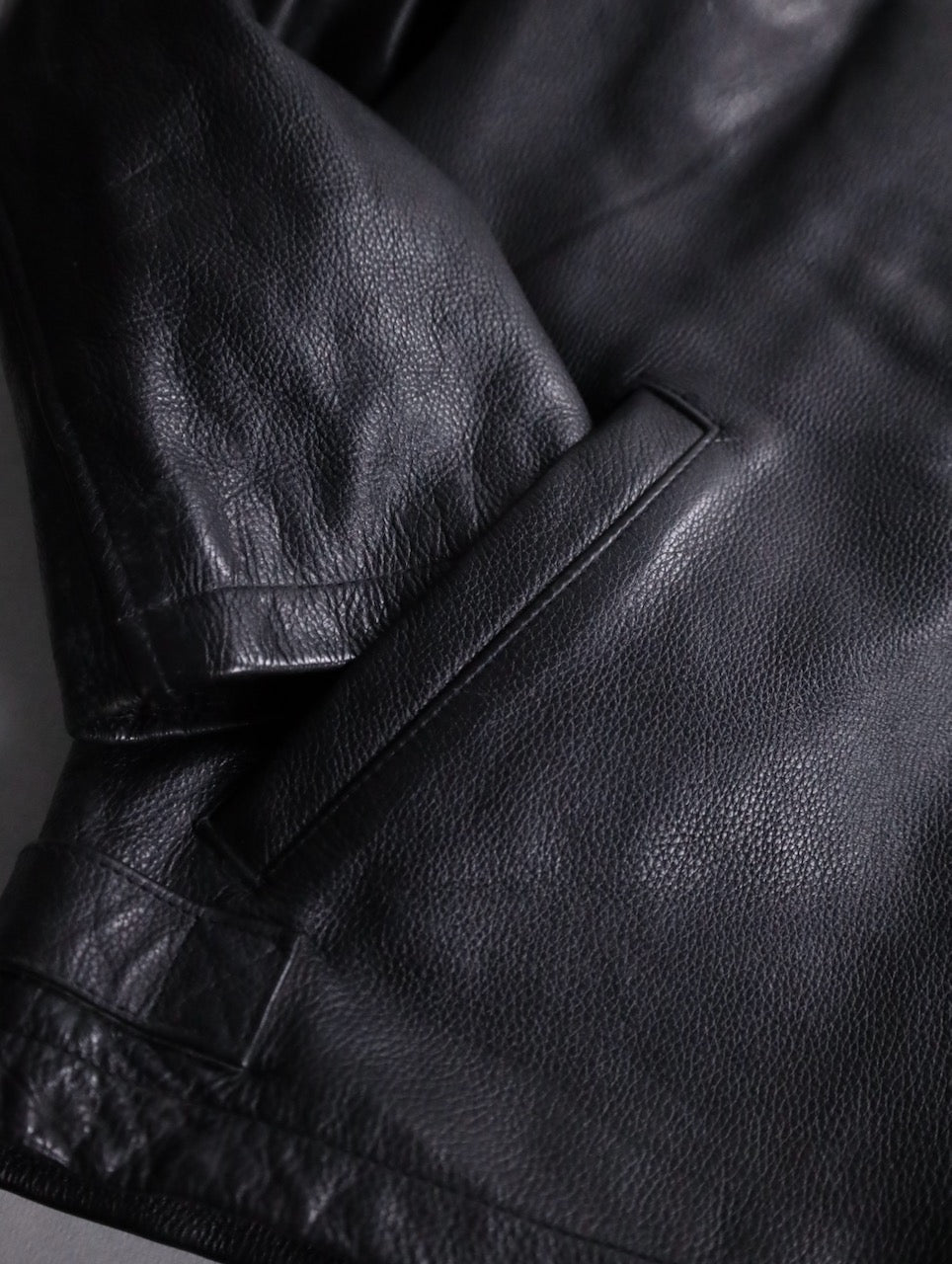 80-90's leather bomber jacket black