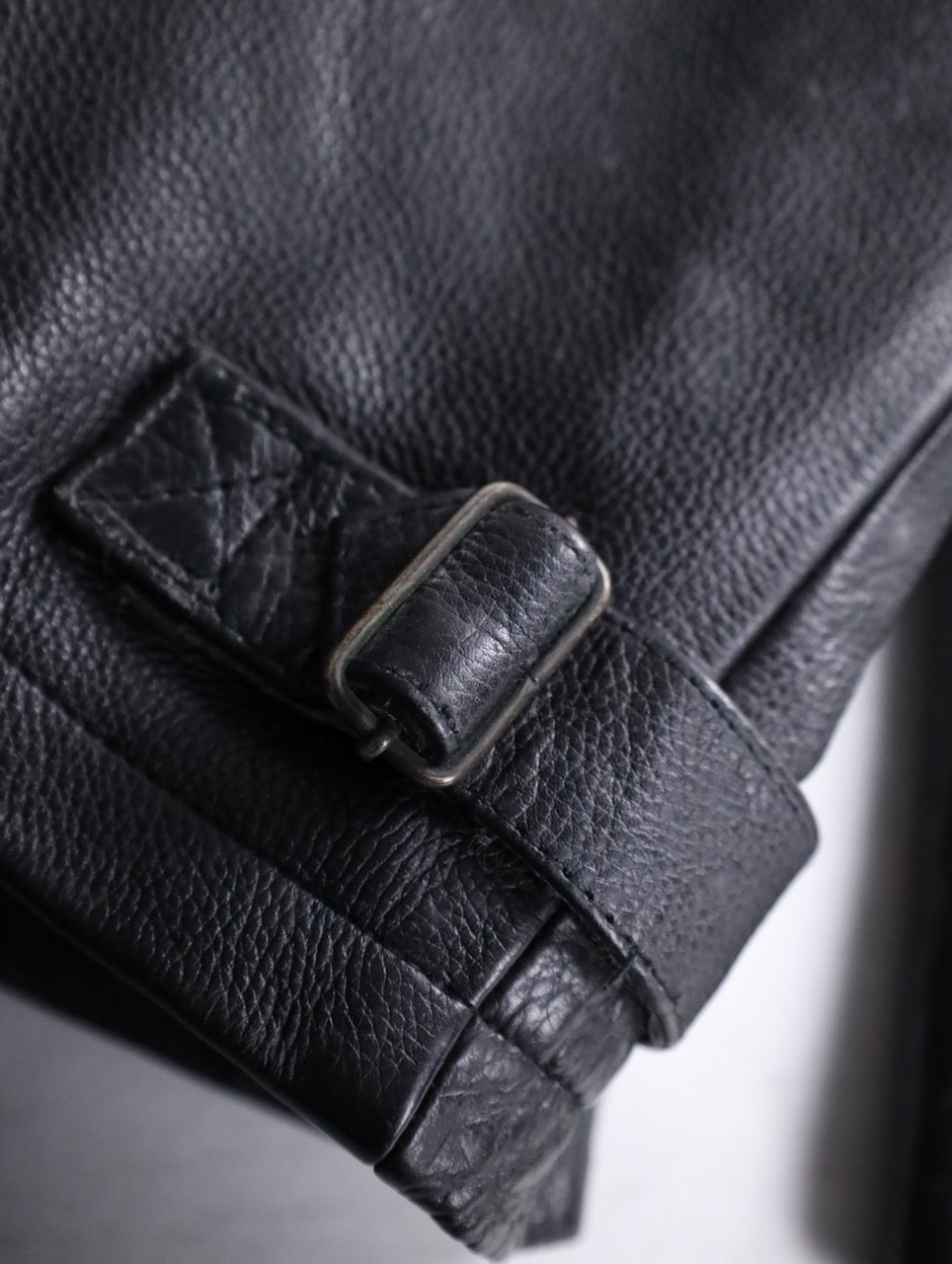 80-90's leather bomber jacket black