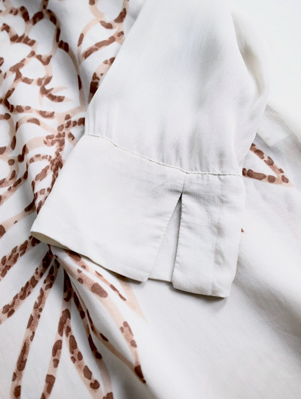 90-00s viscose botanical pattern shirt beige-brown
