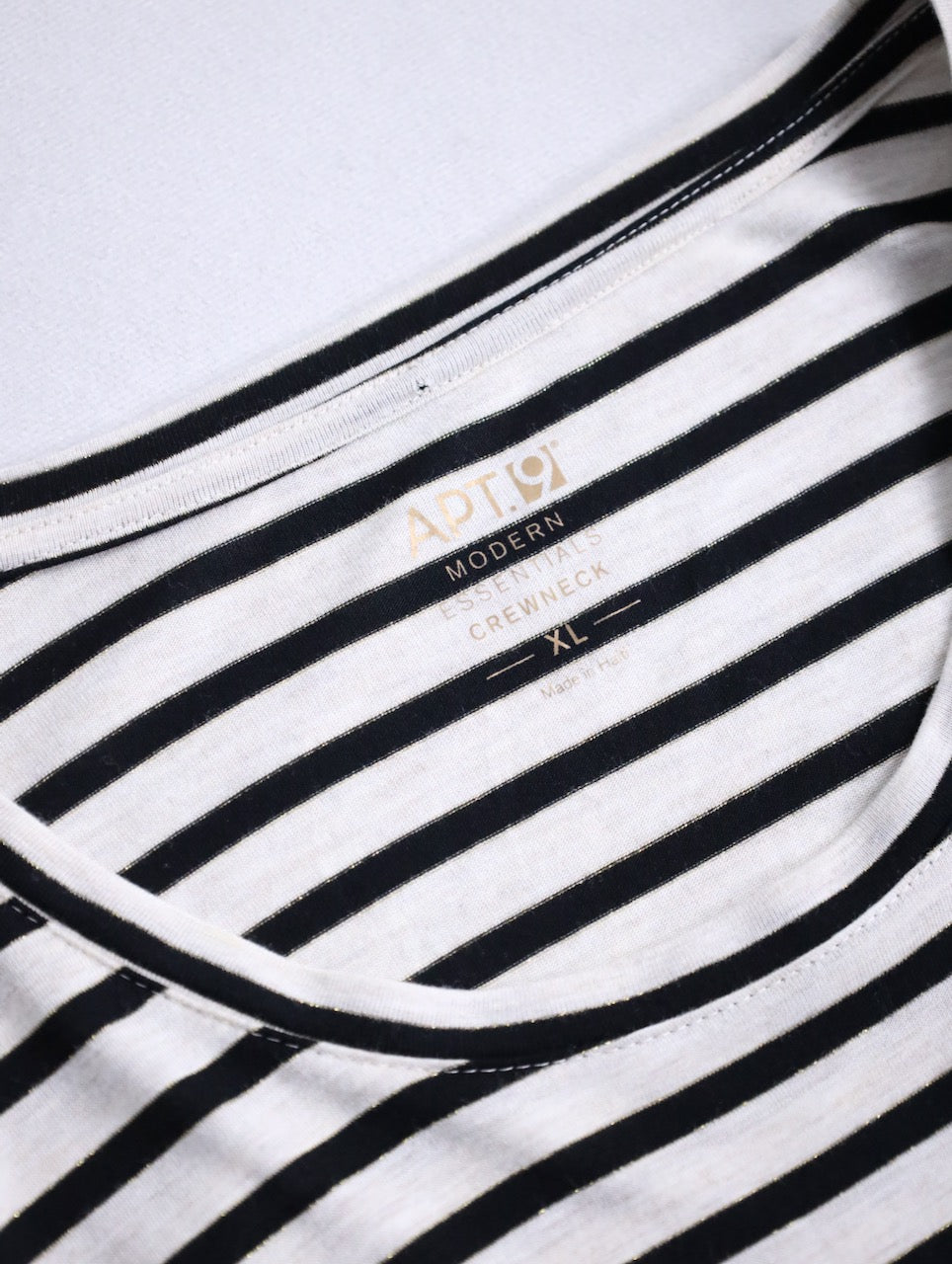 lame border L/S cutsew white-black