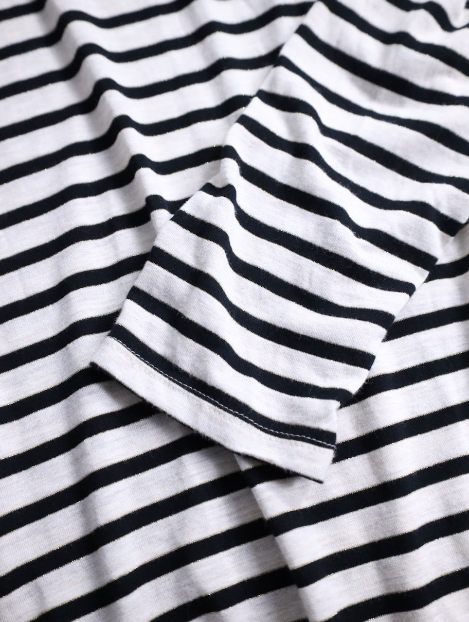 lame border L/S cutsew white-black