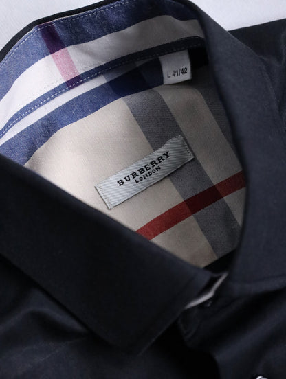 Burberry design shirt black