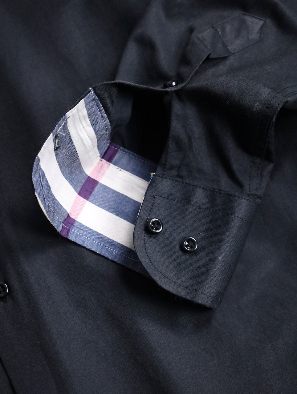 Burberry design shirt black