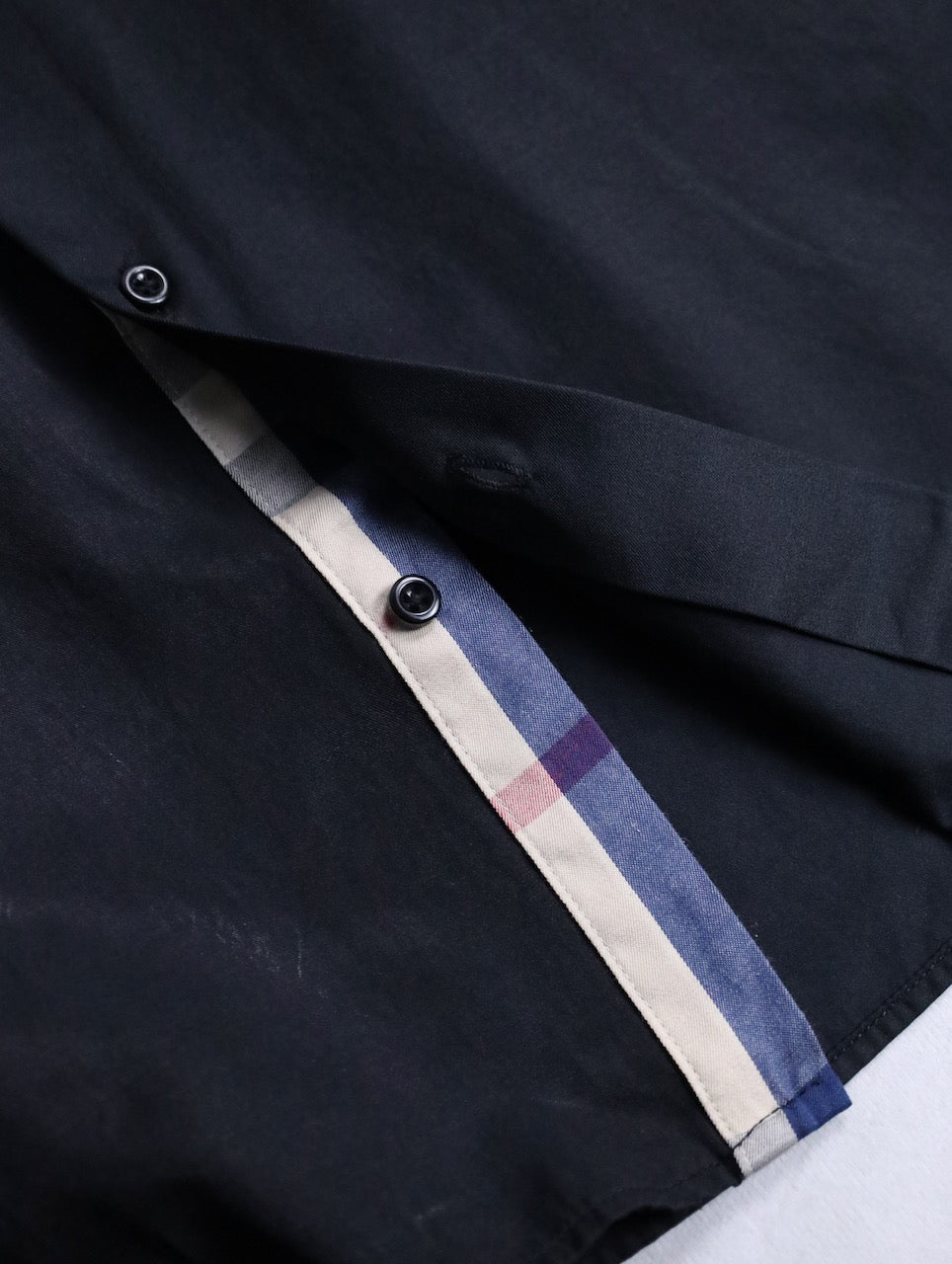 Burberry design shirt black