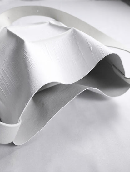 kagari yusuke square shoulder bag white