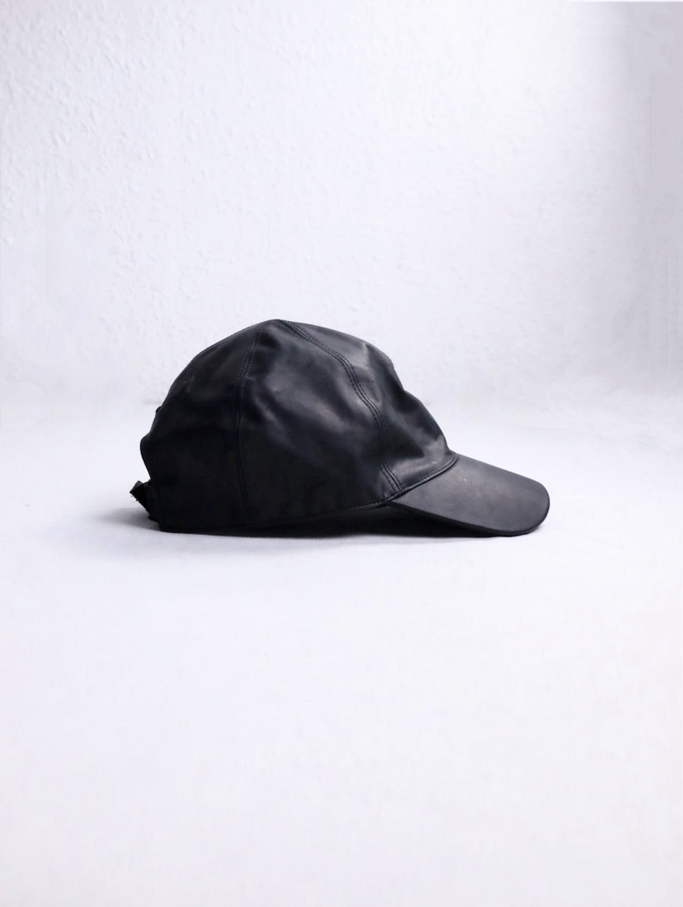 PRASTHANA GUIDI calf leather cap black